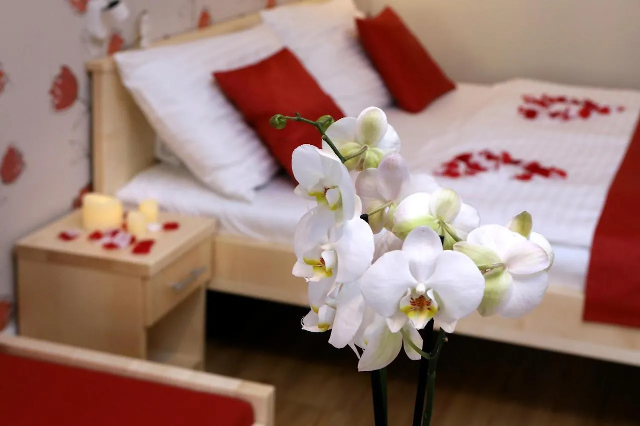 Andel Apartments Praha 3*, פראג