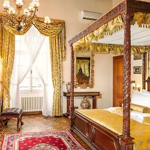 U By Bhg ***** Praga